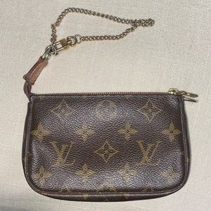 LOUIS VUITTON MINI POCHETTE ACCESSORIES